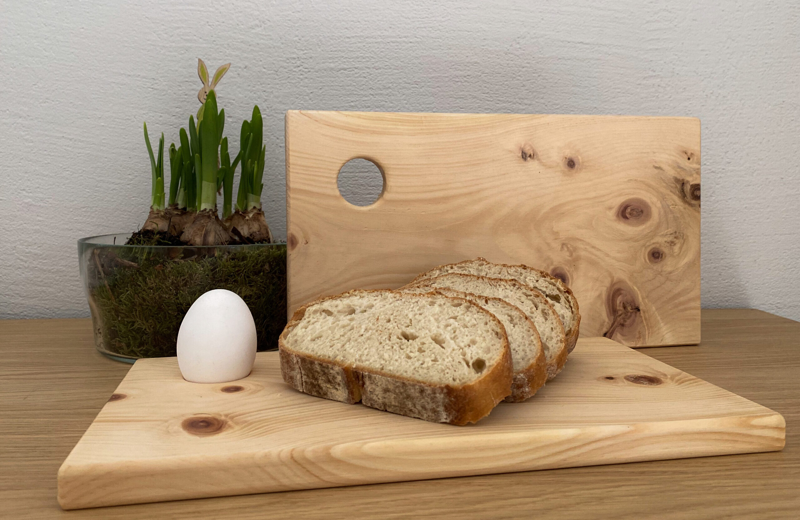 Zirbenbrett mit Eierloch Frühstücksbrett Servierbrett Zirben Zauber